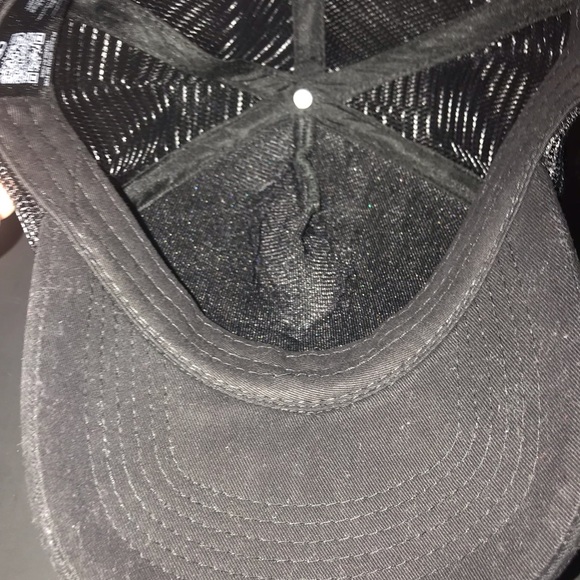 Black ASOS snapback hat - Picture 5 of 7